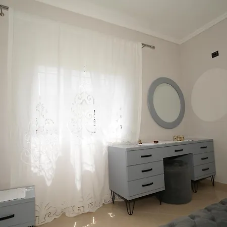 Apartment Banushi Gjirokastër