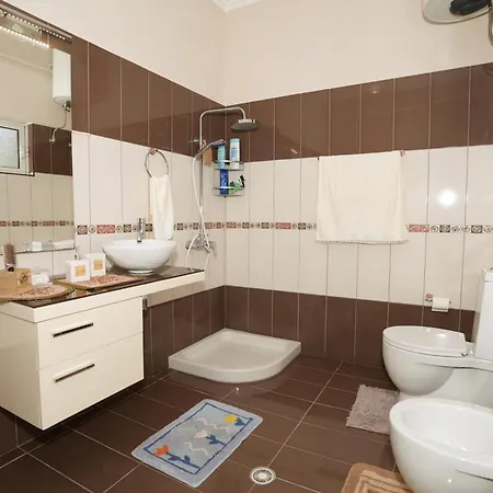 Banushi * Gjirokastër