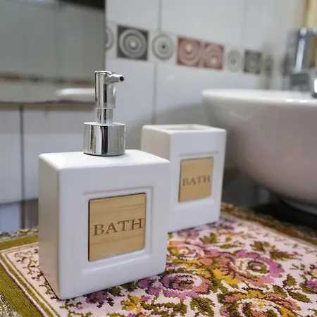 Banushi Appartement *