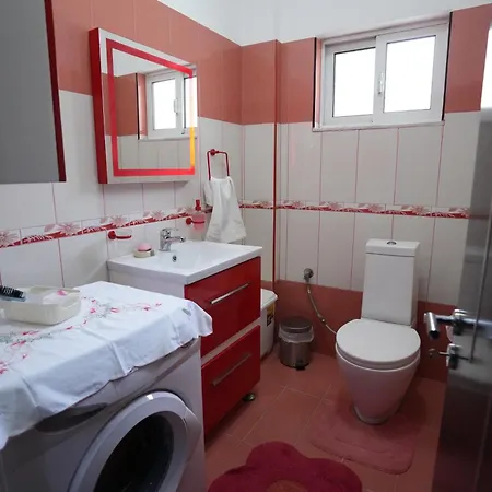 Appartement Banushi Gjirokastër