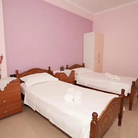 Banushi Appartement *