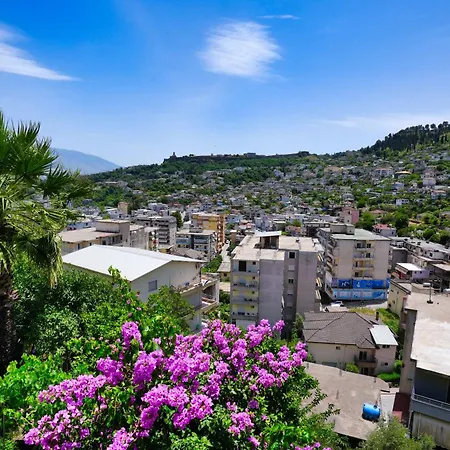 شقة Banushi Gjirokastër