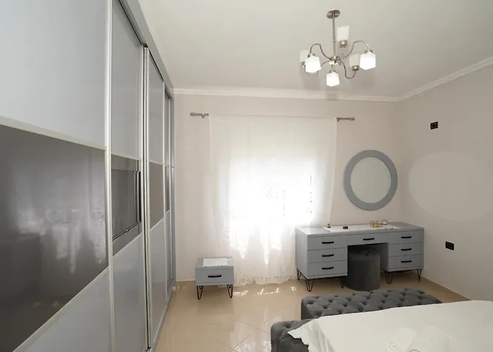 Banushi 公寓 Gjirokastër